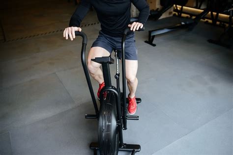 Maximize Your Fitness: Benefits and Workouts with Recumbent Exercise Bikes for Cyclists