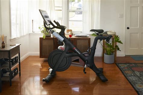 Maximize Your Fitness with the Schwinn Exercise Bike: An In-Depth Academic Analysis of Benefits and Techniques