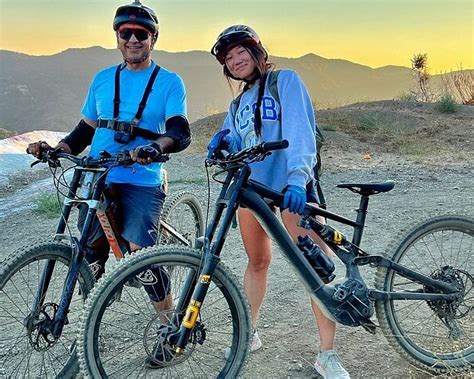 Comprehensive Review of the Trek Marlin 6: Ideal Mountain Bike for Fitness Enthusiasts